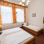 Adelka Guest house 3*
